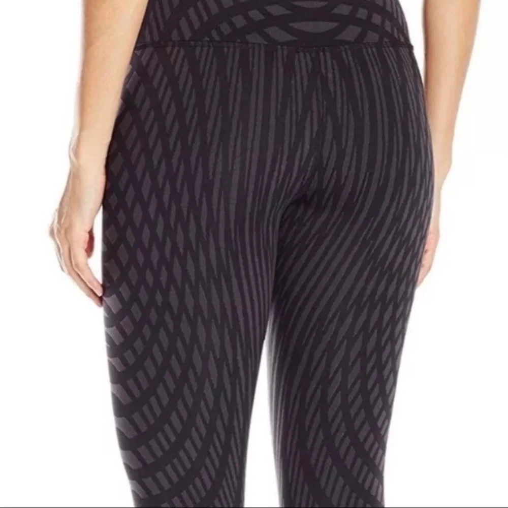 ALO Yoga 22” leggings great
